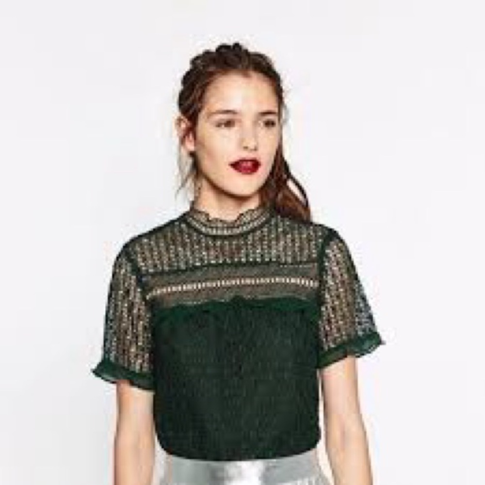 Zara Woman Guipure Lace Mock Neck Crochet Top in Dark Green. Size Large.